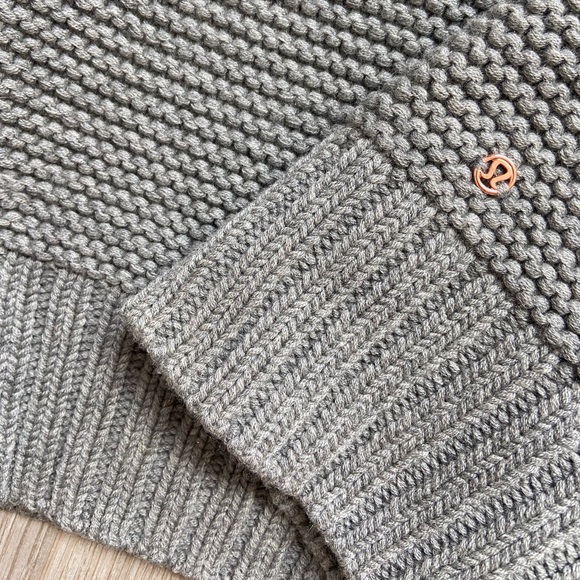 Lululemon Sweater - Picture 4 of 4